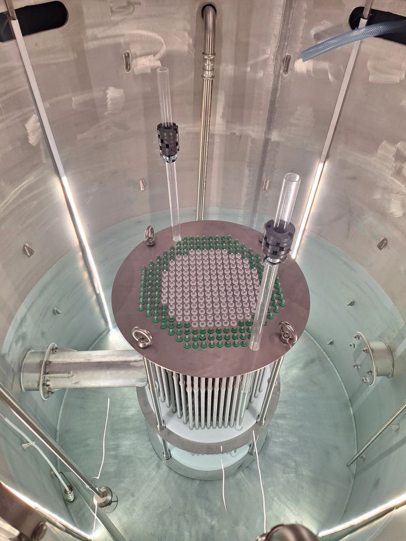 Hands-on Experiments at the VR-2 subcritical assembly (CTU) — ENEEP